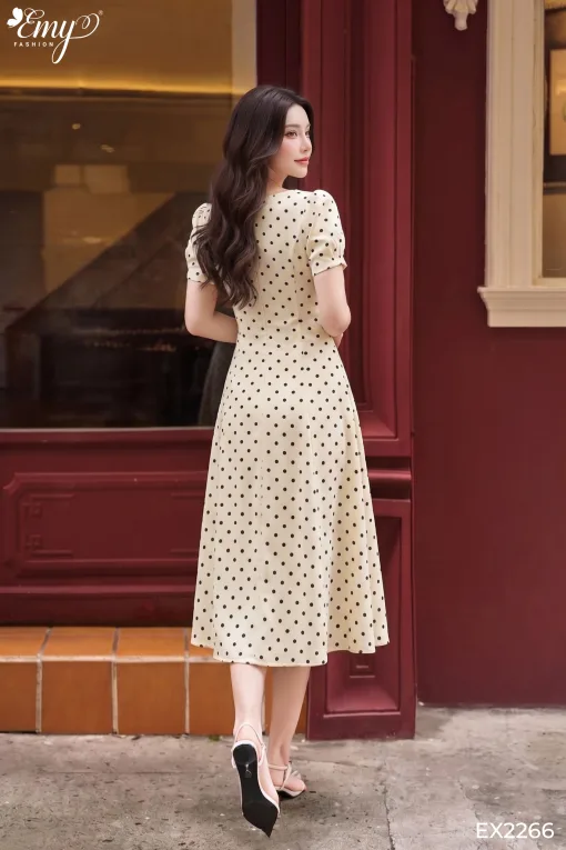 EX2266 Đầm Xòe Linnen Xược Nền Kem Chấm Bi