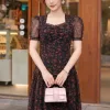EM9789 Đầm Midi Voan Tơ Hoa Nền Đen Xòe Nhẹ Cổ Vuông Nhún Ngực Tay Phồng