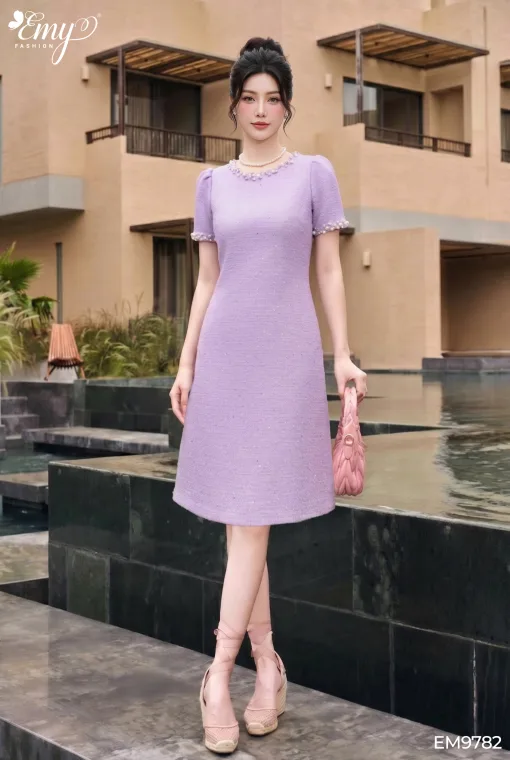 EM9782 Đầm Suông A Tweed Tím Pastel Cổ Kết Hạt