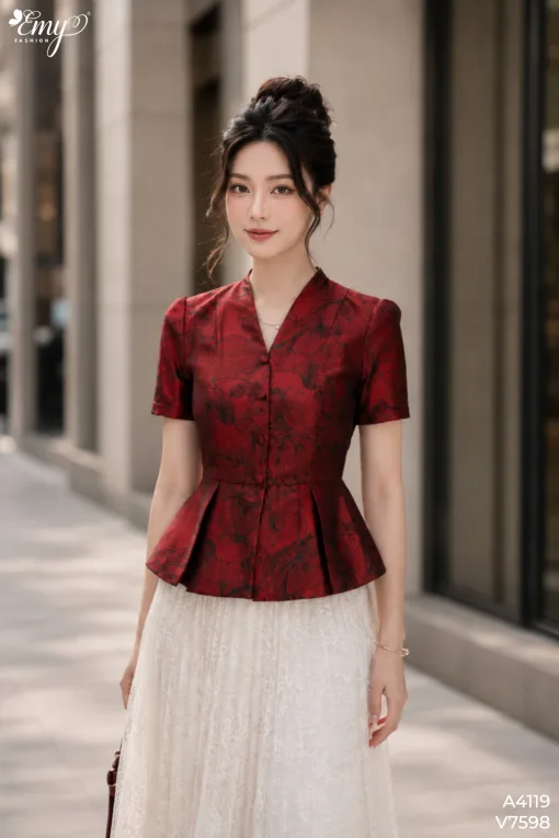 A4119 Áo Cổ Đắp Gấm Đỏ Peplum