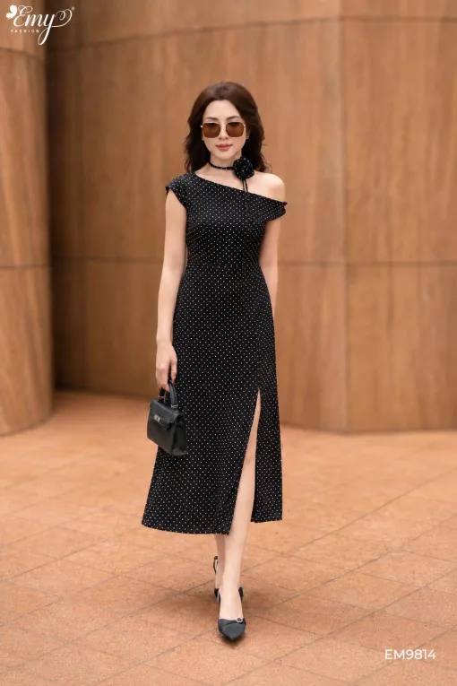 EM9814 Đầm Lệch Vai Tơ Nhăn Đen Khoét Eo