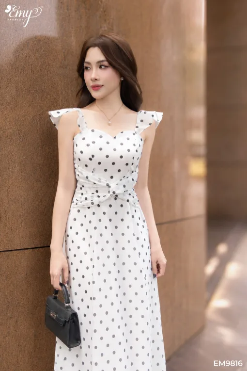 EM9816 Đầm Xòe Tơ Bi Trắng Tay Cánh Tiên