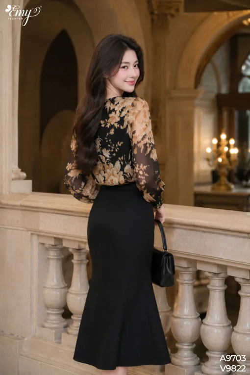 V9822 Chân Váy Đuôi Cá Linen Đen