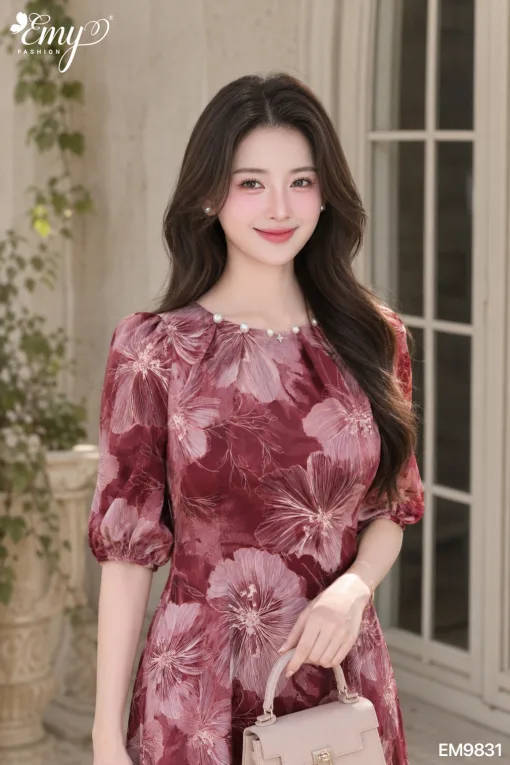 EM9831 Đầm Suông Sattin Lạnh Đỏ Hồng