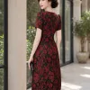 EM9607 Đầm Suông Gấm Hoa Đỏ